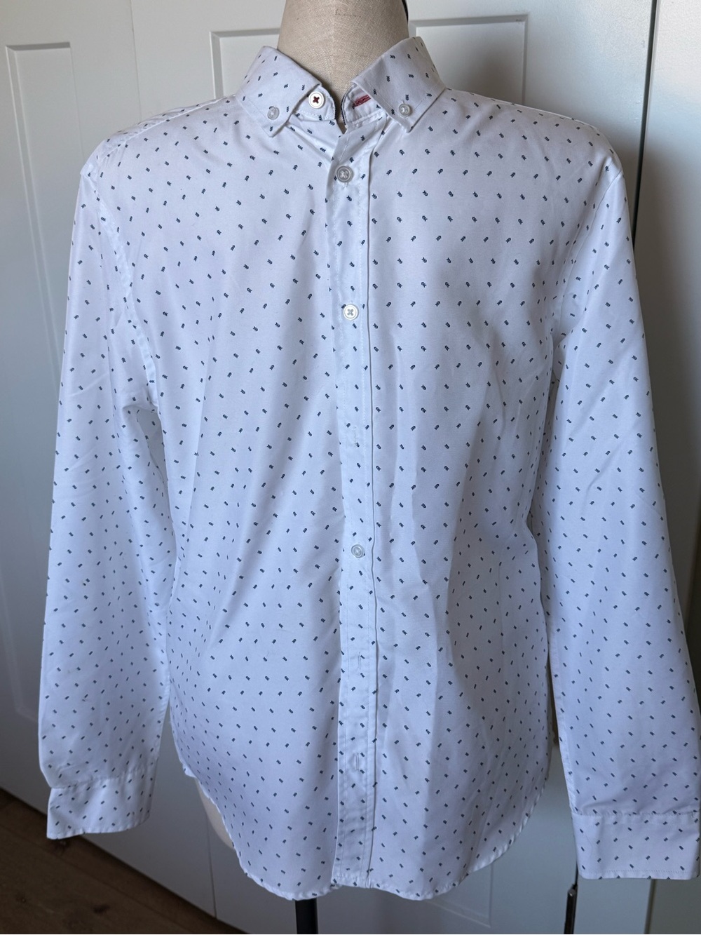 Men's White Button-Down Shirt with Small Navy Motif